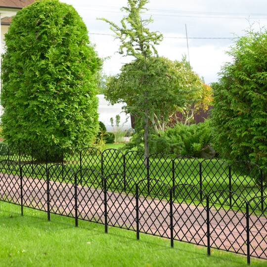 NEX™ Metal Rhombic Pet Guard & Garden Stake Fence